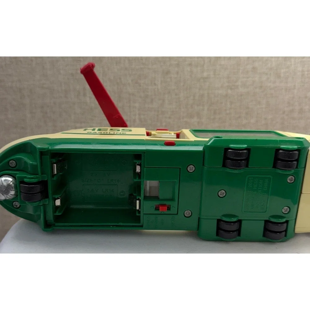 2001 Hess Gasoline Helicopter Vintage Dual Rotor Toy Green Cream Red 1555